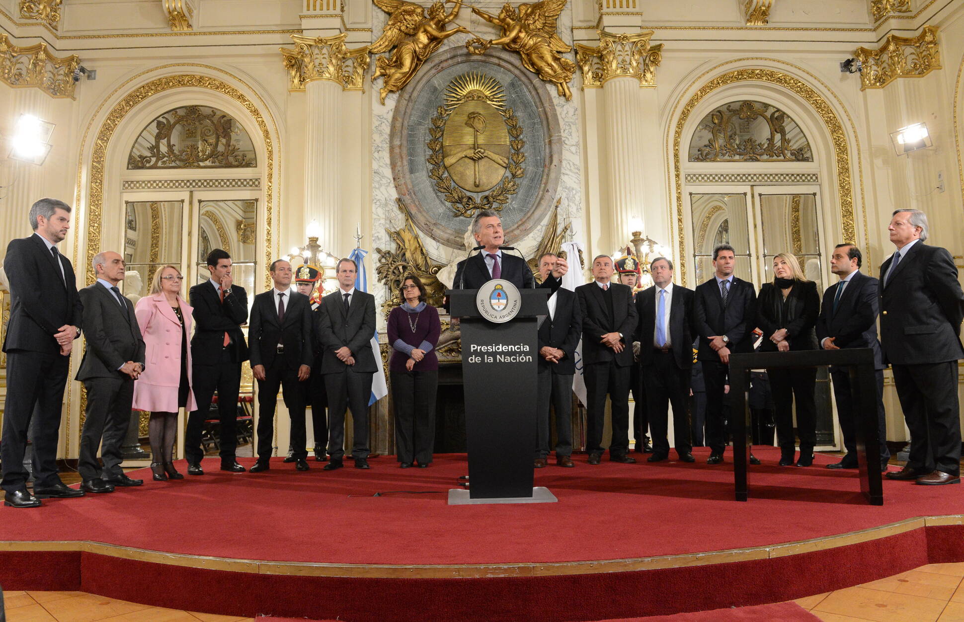 El presidente Mauricio Macri encabezó en la Casa de Gobierno el acto de firma del Acuerdo Federal Minero y destacó que el consenso alcanzado con las provincias pone en marcha “la gran oportunidad de d