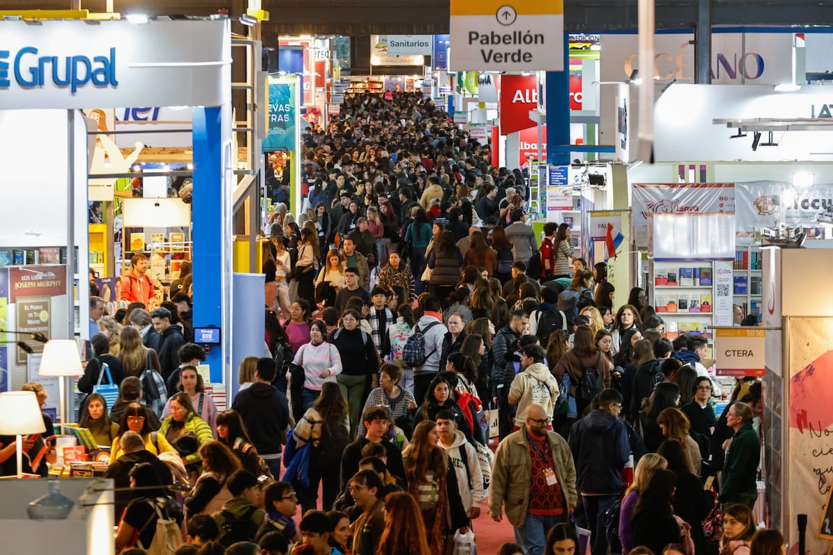 Feria del Libro: filas, adolescentes y convocatorias multitudinarias
