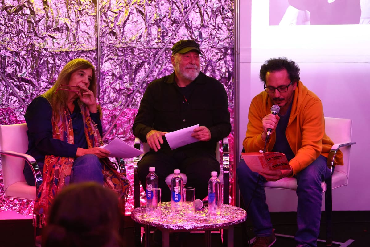 Feria del Libro: lectura de libros prohibidos y homenaje a Vargas Llosa en clave de política cultural