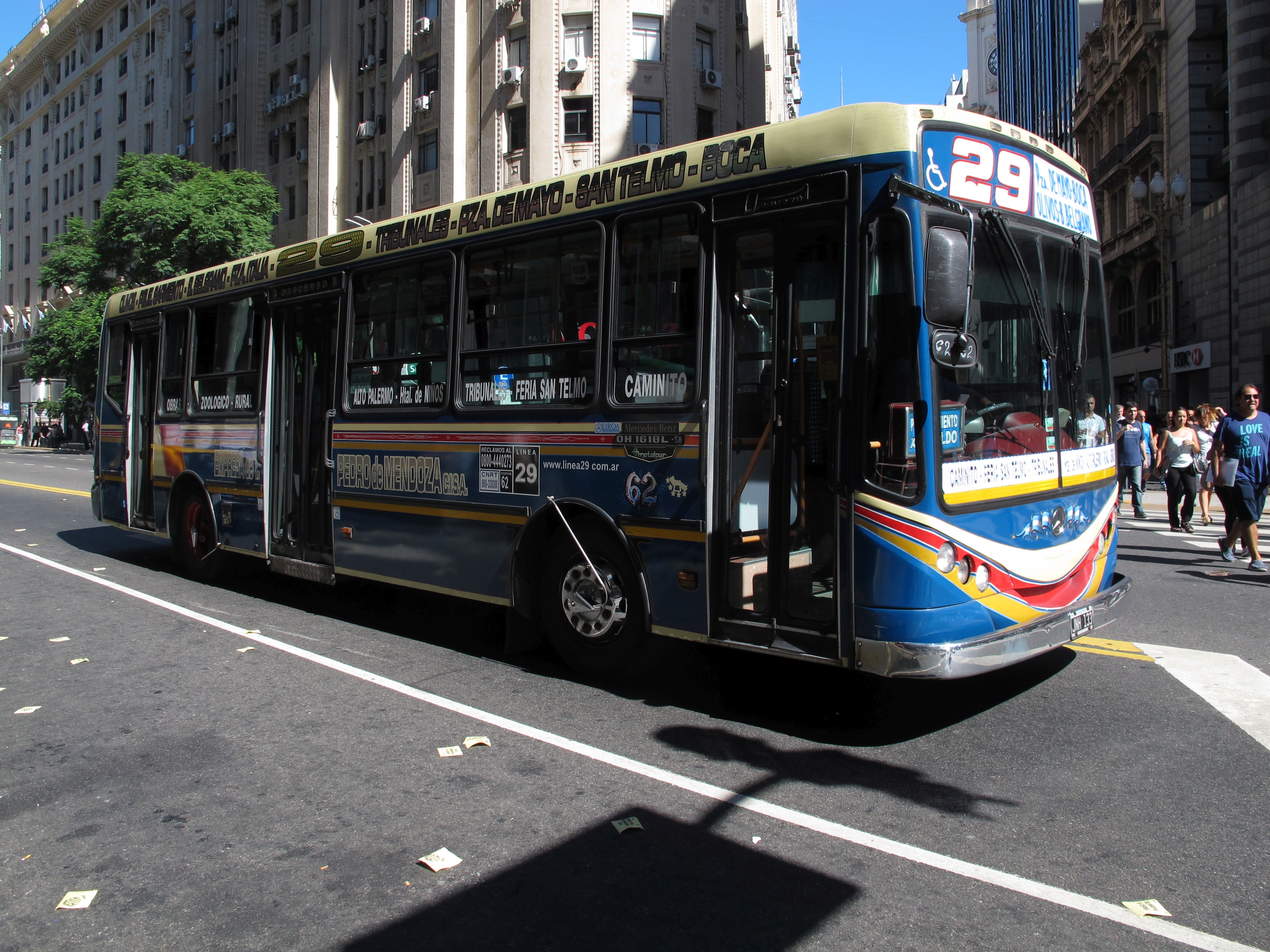 Buenos Aires - Metalpar Mercedes-Benz OH 1618L bus #62 on line No. 29 (Av Pres. Roque Sáenz Pena)