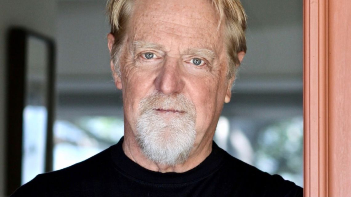 Jonathan Taplin en la Feria: alerta sobre IA y el poder de las plataformas